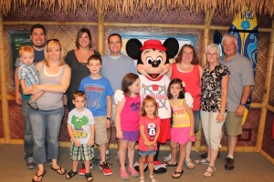 The whole Kelley crew meets Mickey before our Disney breakfast.